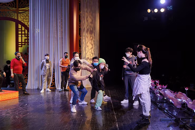 Theo tìm hiểu dàn nghệ sĩ này sẽ tham gia phiên bản Táo Quân để quảng cáo cho 1 tựa game. Nhưng dù sao khán giả cũng rất ngóng chờ phần thể hiện của các nhân vật này trên sân khấu.