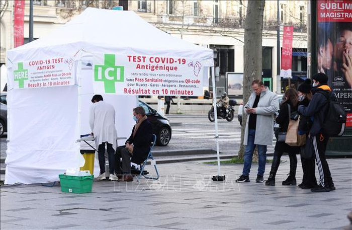 COVID-19 tới 6h sáng 7/1: Thế giới vượt 300 triệu ca mắc - Hình 2 COVID-19 toi 6h sang 7/1: The gioi vuot 300 trieu ca mac-Hinh-2