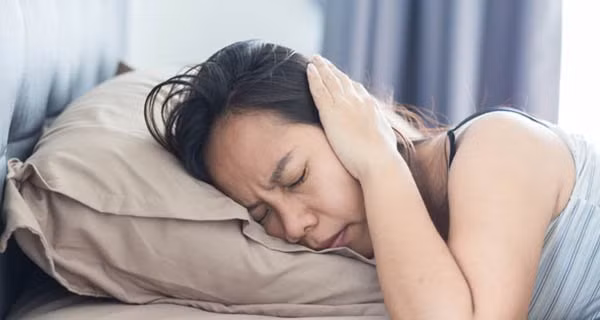 Sang nao cung tinh vao 1 thoi diem chung to phoi dang suy yeu