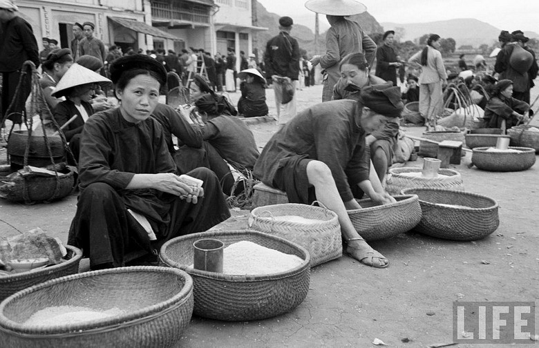 Khu vực bán gạo.