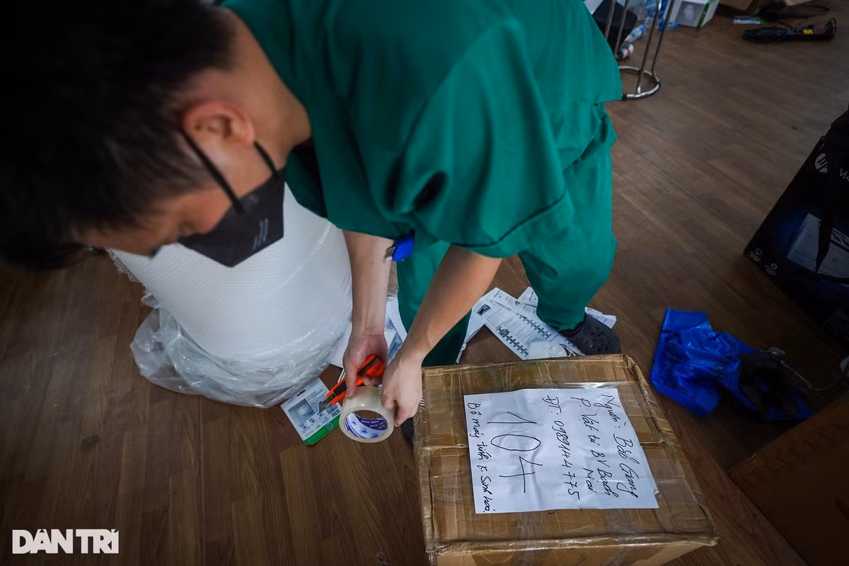 Toàn bộ thiết bị bệnh viện Bạch Mai kiểm kê, mang về Hà Nội sẽ được thay thế bằng thiết bị của bệnh viện Nhân Dân Gia Định. Trong toàn bộ số thiết bị của bệnh viện Bạch Mai, có nhiều máy móc của Bộ Y tế, Sở Y tế tỉnh Bắc Giang chi viện.