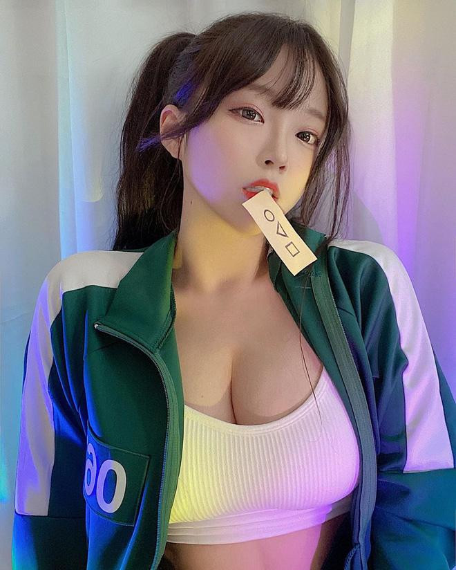 Streamer cosplay 'Squid Game' khiến người xem 'ngộp thở' - Hình 3 Streamer cosplay 'Squid Game' khien nguoi xem 'ngop tho'-Hinh-3