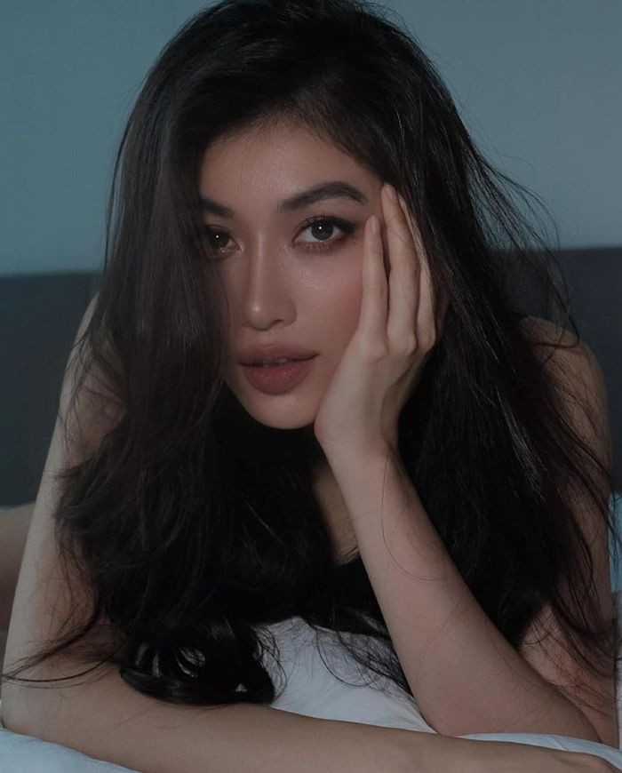 Á hậu Lệ Hằng khoe nhan sắc xinh đẹp, kiều diễm.