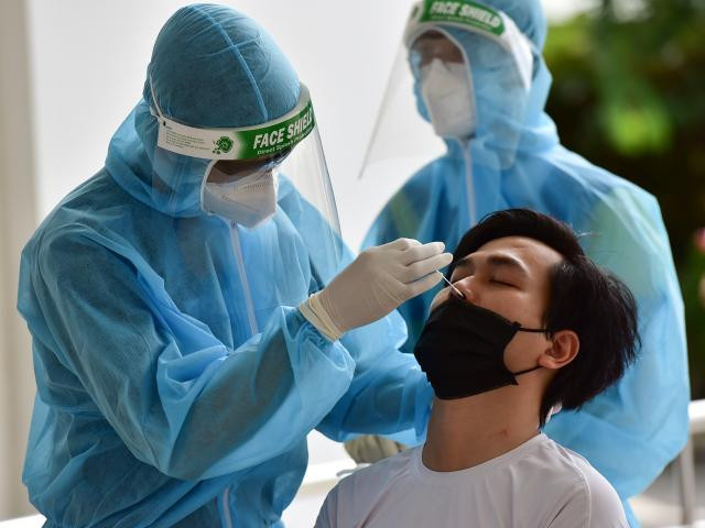 Ngay 28/10: Ca nuoc them 4.876 ca mac COVID-19