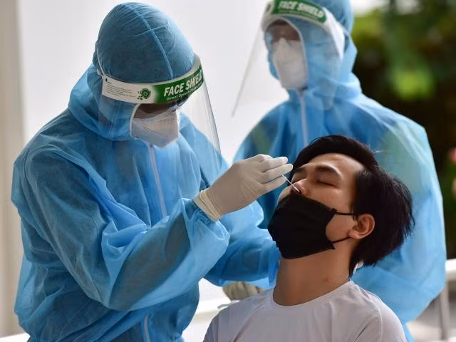 Ngay 28/10: Ca nuoc them 4.876 ca mac COVID-19