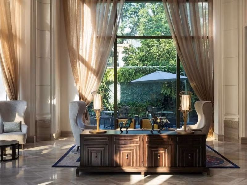 Top 10 khach san sang trong bac nhat Sai Gon lung linh nhu trong tieu thuyet ngon tinh-Hinh-3