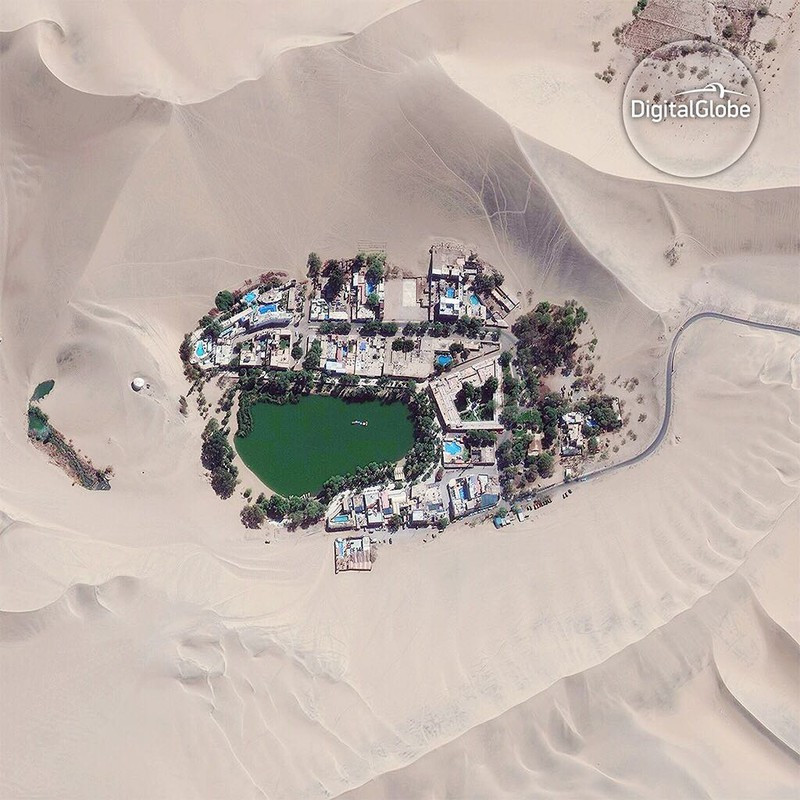 Ốc đảo nhân tạo ngay giữa sa mạc.