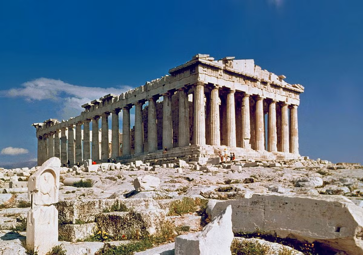Đền Parthenon, tâm điểm của Acropolis được coi là công trình kiến trúc đẹp nhất của nghệ thuật Hy Lạp cổ đại và cũng là một trong những công trình đẹp nhất trong lịch sử kiến trúc thế giới. Ảnh: Wikipedia.