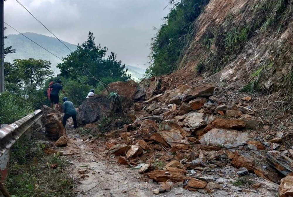 Mưa lớn ở Tây Bắc gây thiệt hại nặng nề, Yên Bái có 2 người chết Mua lon o Tay Bac gay thiet hai nang ne, Yen Bai co 2 nguoi chet