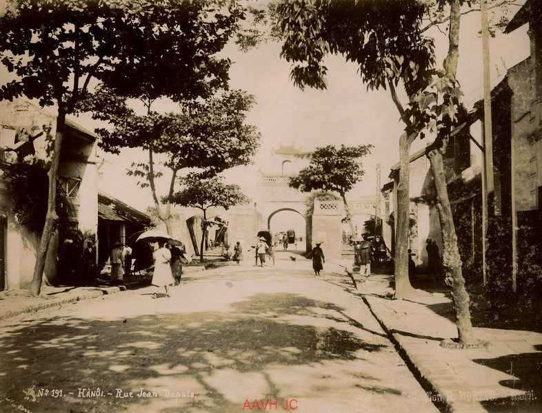 Cửa Ô Quan Chưởng.