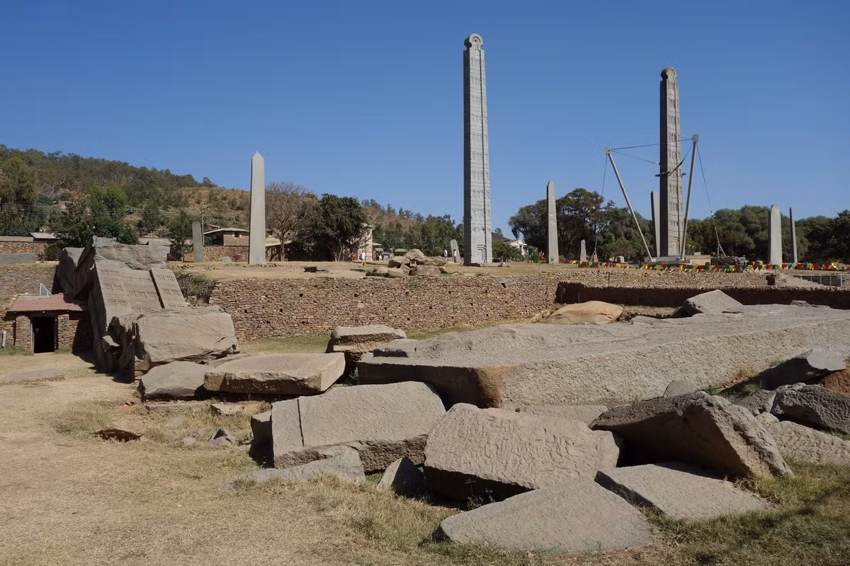 Được tái khám phá trong giai đoạn thực dân châu Âu xâm chiếm châu Phi, Aksum trở thành một hình mẫu đi đầu trong trí tưởng tượng của các nước phương Tây về một châu Phi huyền bí. Ảnh: New Faces, New Places.