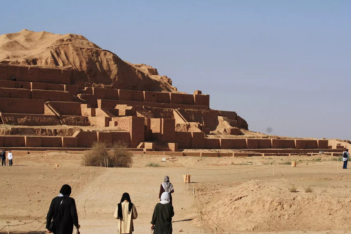 Các lò nung được phát hiện cho thấy công việc sản xuất gạch nung và vật liệu trang trí được thực hiện ngay tại khu vực xây dựng. Ảnh: Iran &amp; The Iranians.