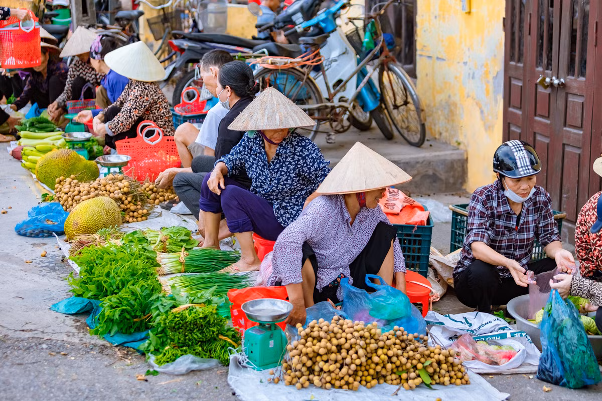 Chợ cổ gần 700 tuổi ở Nam Định, bán loạt quà quê ‘rẻ như cho’ Cho co gan 700 tuoi o Nam Dinh, ban loat qua que ‘re nhu cho’