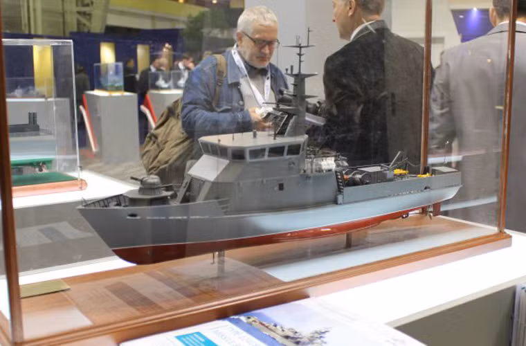 Thiết kế tàu quét mìn ven biển Project 10750E có khả năng rà phá thủy lôi ở vùng nước gần cảng, căn cứ, vùng nước nông (sâu 100m). Hỏa lực tàu có một khẩu pháo cao tốc AK-306.