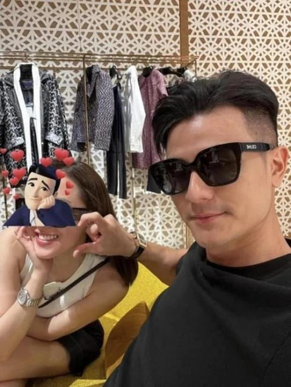 Vĩnh Thụy hé lộ cuộc sống sau hôn nhân chuẩn quý ông 'si vợ' ảnh 4 Vĩnh Thụy hé lộ cuộc sống sau hôn nhân chuẩn quý ông 'si vợ' ảnh 4