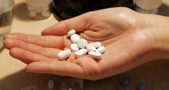 Nhung nguoi thuong xuyen uong thuoc ngu nen ghi nho ba dieu sau-Hinh-2