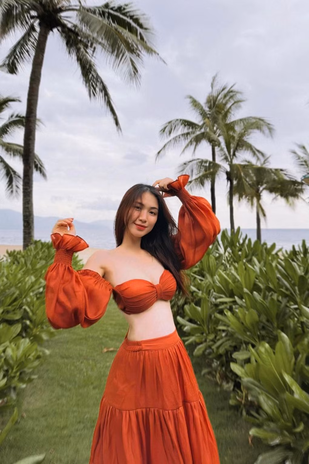 Hoa Minzy: Cham con kheo, vuong tin don hen ho cau thu-Hinh-10