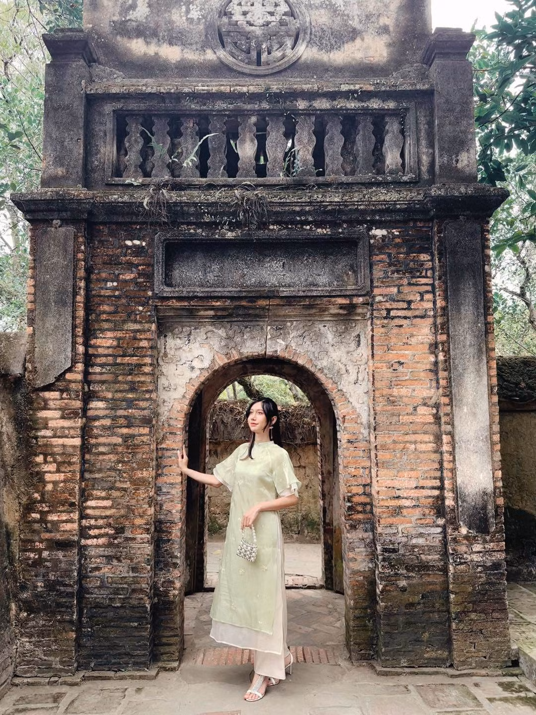 “Chi dep” Bac Giang khien fan phai “dui mat” khi mac vay gay ao giac-Hinh-10