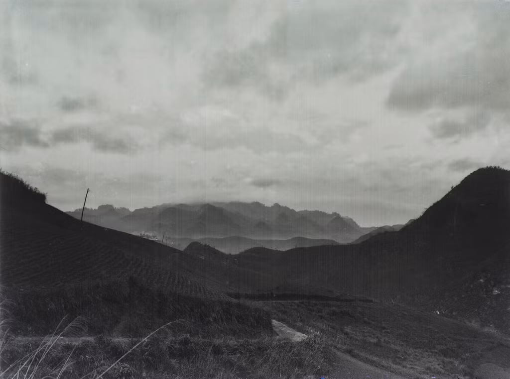 Cung đường đèo xuyên qua những dãy núi trùng điệp ở Bắc Hà.