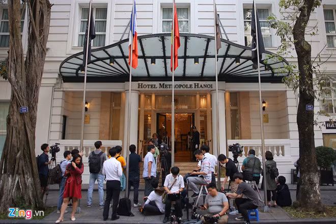 Sau khách sạn Melia và JW Marriott, Sofitel Legend Metropole là khách sạn 5 sao thứ ba được chú ý đặc biệt tại Thượng đỉnh Mỹ - Triều. Khách sạn này là nơi diễn ra các hoạt động đàm phán chủ đạo của hai nhà lãnh đạo Mỹ - Triều Tiên trong khuôn khổ Hội nghị. Ảnh: Zing.