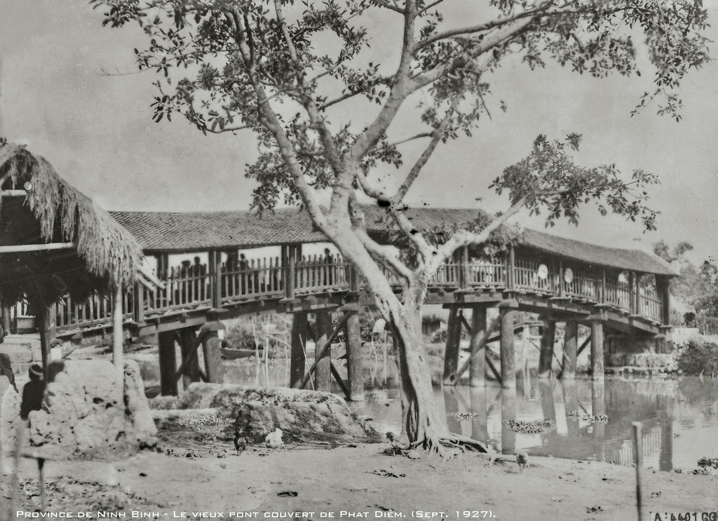 Cầu ngói Phát Diệm năm 1927.