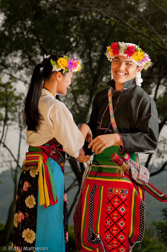 Theo số liệu năm 2018, người Tsou có 8 bộ lạc khác nhau với dân số hơn 6.600 người, chiếm khoảng 1,19% tổng dân số bản địa của Đài Loan, khiến họ trở thành tộc người bản địa lớn thứ bảy trên hòn đảo.