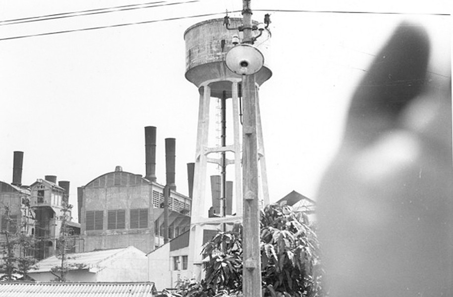 Sau 1975, nhà đèn tiếp tục hoạt động dưới sự quản lý của Công ty điện lực TP HCM. Đến đầu những năm 2000, nhà đèn ngừng phát điện và năm 2008 chính thức bị "khai tử" khi được quy hoạch thành khu phức hợp văn phòng - trung tâm thương mại.