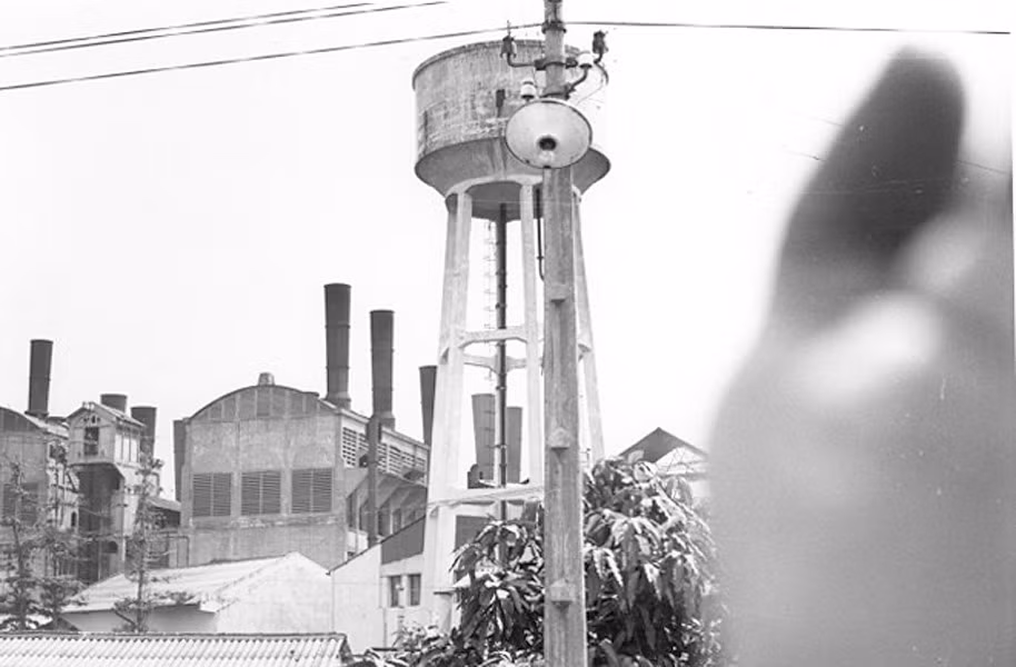 Sau 1975, nhà đèn tiếp tục hoạt động dưới sự quản lý của Công ty điện lực TP HCM. Đến đầu những năm 2000, nhà đèn ngừng phát điện và năm 2008 chính thức bị "khai tử" khi được quy hoạch thành khu phức hợp văn phòng - trung tâm thương mại.