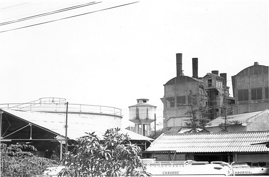 Trong những thập niên 1950 - 1970, nhà đèn Chợ Quán vẫn là nguồn điện chính của Sài Gòn.