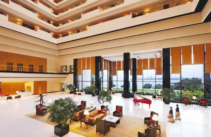 Mỗi tầng của Antilia có chiều cao gấp 2 - 3 lần một tầng nhà thông thường nên nhiều người lầm tưởng tòa tháp này phải có tới hơn 40 tầng nhưng thực chất nó chỉ có 27 tầng.