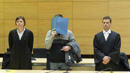 Dau doc dong nghiep toi song thuc vat vi... thich thi nghiem?