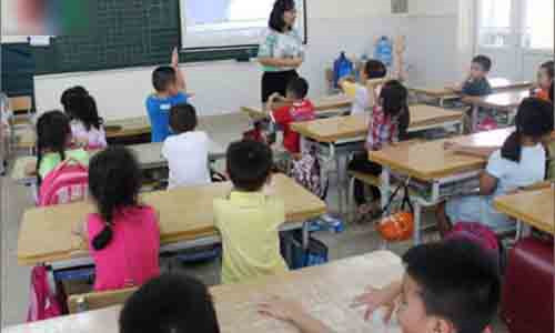 Giao vien muon nang luong phai nop tien “boi duong”