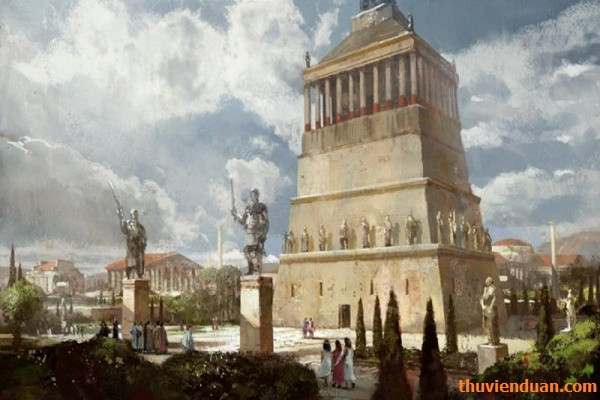 Thậm chí từ mausoleum thời đó được sử dụng chung với nghĩa là một ngôi mộ lớn, dù nguyên nghĩa "Mausol–eum" là "để vinh danh Mausol".