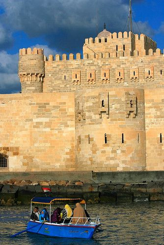 Cho đến ngày nay, những phiến đá của hải đăng được sử dụng lại trong các bức tường pháo đài có thể được thấy rõ nhờ kích thước to lớn của chúng so với những phần nề xung quanh.