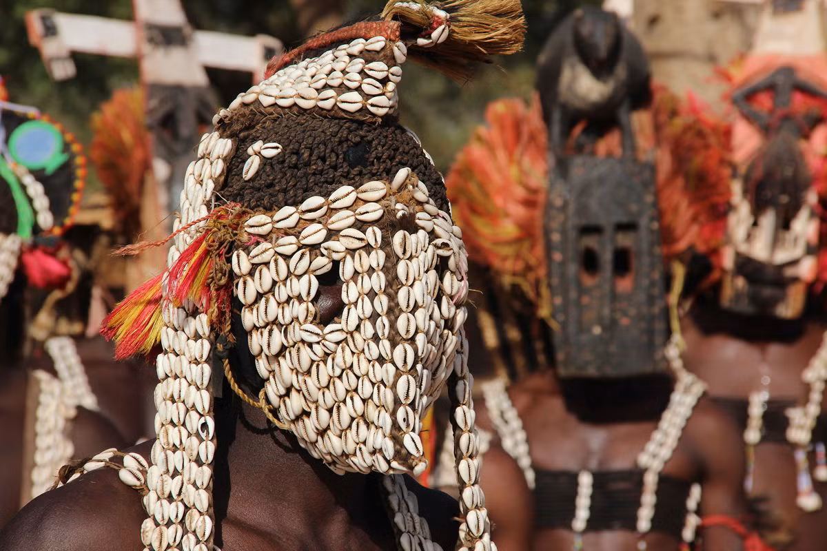 Hi vọng rằng với sự phát triển của khoa học, các bỉ ẩn về người Dogon sẽ được giải mã trong một tương lai không xa.