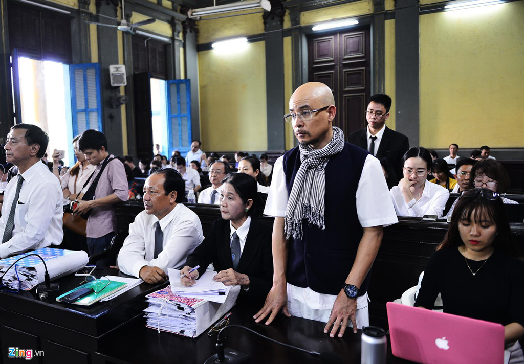 Việc bà Thảo cho rằng ông Vũ mải mê thiền định mà không quan tâm đến công ty, tòa nhận thấy căn cứ vào báo cáo kiểm toán, tổng lợi nhuận sau thuế của Tập đoàn Trung Nguyên đều duy trì phát triển ở 650 tỷ đồng trở lên. Mặc dù kiện cáo ảnh hưởng nhưng công ty vẫn phát triển. Nên tòa xét thấy phải chia cho ông Vũ nhiều hơn nhưng vẫn phải đảm bảo cho công sức bà Thảo.