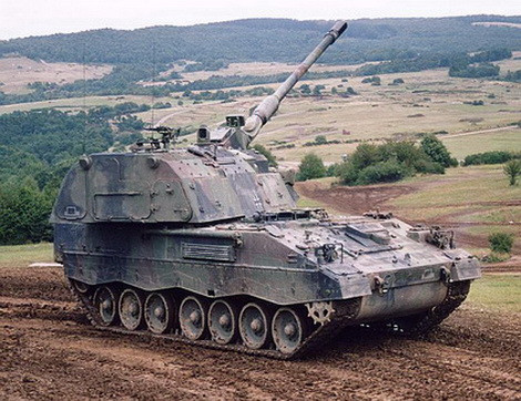 Với khả năng cơ động tốt, tầm bắn nhanh, xa, chính xác thì PzH 2000 thực sự là một loại vũ khí lợi hại.