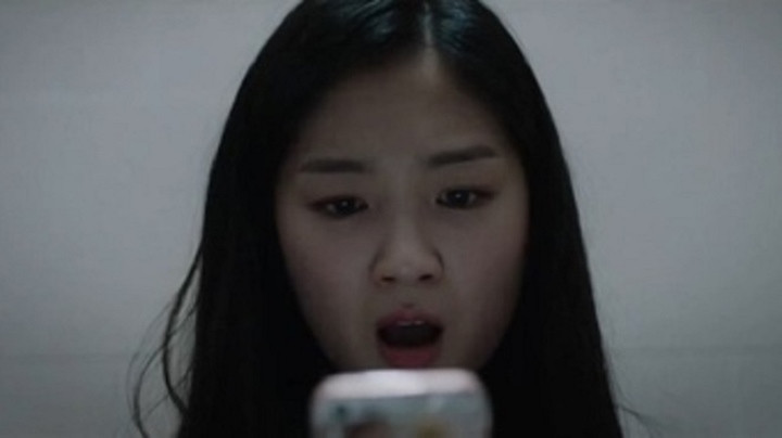 Giấu việc trúng số, cô gái khó xử khi bị mọi người phát hiện Giau viec trung so, co gai kho xu khi bi moi nguoi phat hien