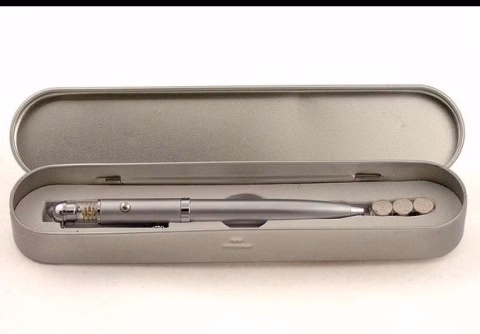 Bug Detector có chức năng phát hiện ra các camera, mic nghe lén và đang được bán rộng rãi trong các cửa hàng thiết bị an ninh.