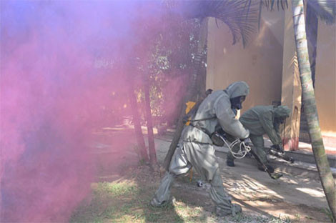 Bộ đội phòng hóa diễn tập.