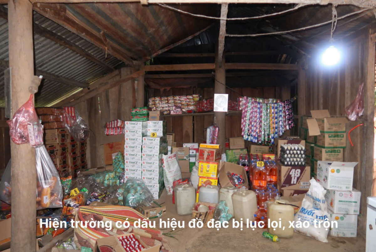 Kết quả khám nghiệm tử thi xác định, trên thi thể nạn nhân có dấu vết của việc bị tác động ngoại lực gây suy hô hấp cấp (ngạt thở), trụy tuần hoàn dẫn đến tử vong. Theo người nhà, bà Bớ được phát hiện đã chết ngay tại giường trong căn nhà kiêm cửa hàng tạp hóa của mình. Tiến hành khám nghiệm hiện trường là nơi ở của nạn nhân, công an thấy đồ đạc lộn xộn, có dấu hiệu của việc lục lọi tìm tài sản. Lực lượng điều tra xác định đây là vụ án giết người để cướp tài sản.