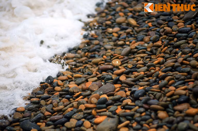 Theo ước tính, trữ lượng đá ở đây lên đến 250.000m3. Dù có giá trị trong xây dựng, nhưng việc khai thác đá ở đây hoàn toàn bị cấm.