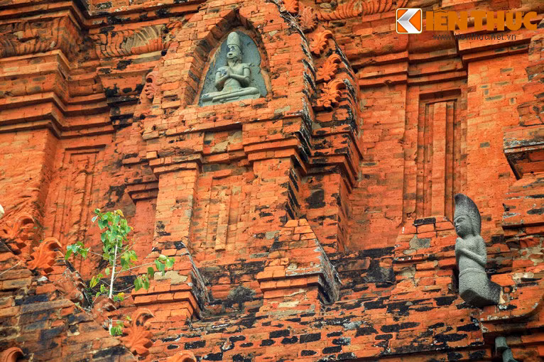 Có thể nói, quần thể tháp Po Klong Garai được tạo tác với trình độ kiến trúc, nghệ thuật, điêu khắc đạt đến đỉnh cao, xứng đáng được coi là báu vật mà vương quốc Chăm Pa để lại cho hậu thế.