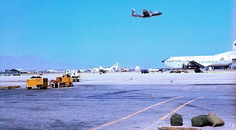 Sân bay Đà Nẵng.