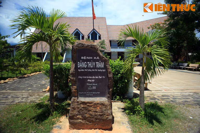 Nằm bên quốc lộ 1A ở huyện Đức Phổ, tỉnh Quảng Ngãi, Bệnh xá Đặng Thùy Trâm được khởi công xây dựng vào năm 2006, là sự tri ân dành cho chị Đặng Thùy Trâm (1942 - 1970), một người thầy thuốc nổi tiếng trong cuộc kháng chiến chống Mỹ.