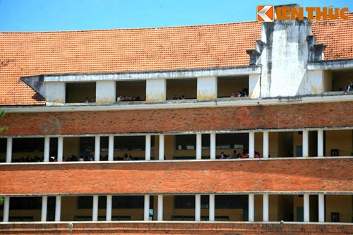 Giới kiến trúc trong và ngoài nước đánh giá trường Cao đẳng Sư phạm Đà Lạt là công trình kiến trúc độc đáo hàng đầu trong số hơn 2.000 công trình cổ do người Pháp xây dựng còn lại ở đây.