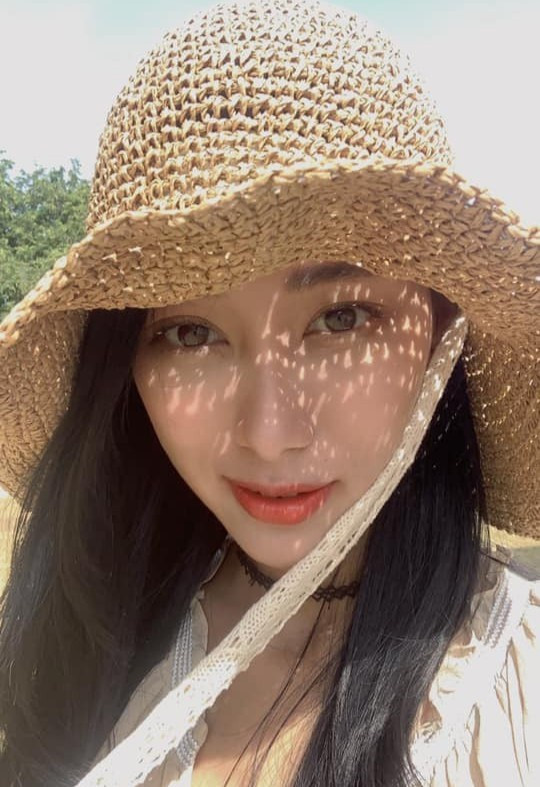 Sau khi tốt nghiệp đại học vào tháng 8/2019, ngoài tham gia các giải đấu, Louis còn điều hành một trung tâm thanh nhạc có tên là Louis Music Studio .