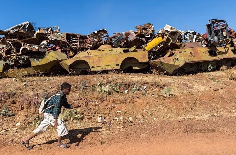 Gần đây, một nhóm người Nga đã viếng thăm và chụp những bức ảnh ấn tượng về kho vũ khí Liên Xô ở Ethiopia. Chúng hầu hết đã bị hư hỏng, tháo bỏ toàn bộ linh kiện và chỉ còn cái vỏ được đắp đống ở ngoại ô một thành phố.