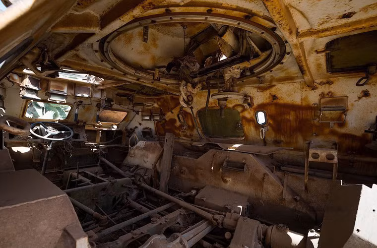 Bên trong một chiếc xe BTR-60PB.