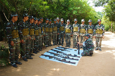 Tân binh Sư đoàn Phòng không 361 huấn luyện.